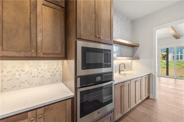 $1,120,350 | 12502 West 170th Terrace, Overland Park, KS 66221