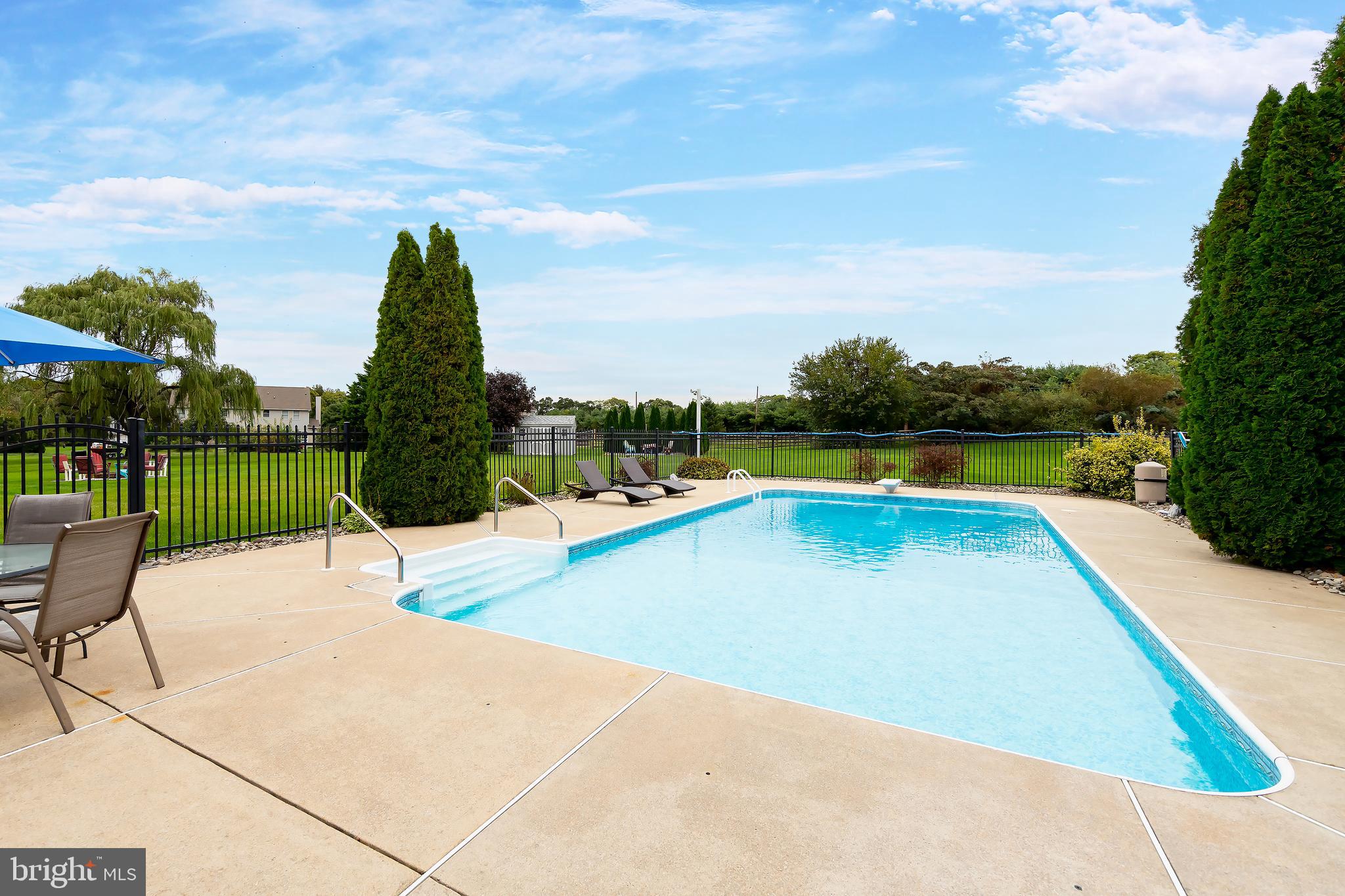 144 Fox Run Swedesboro, NJ 08085 - Photo 6 of 40