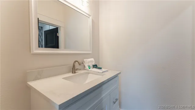 $2,195,000 | 186 Frudeger Road, Lake Ozark, MO 65049