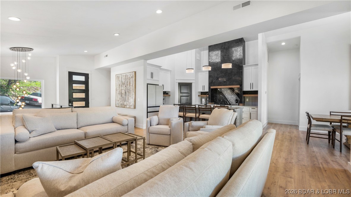 186 Frudeger Road Lake Ozark, MO 65049 - Photo 4 of 39