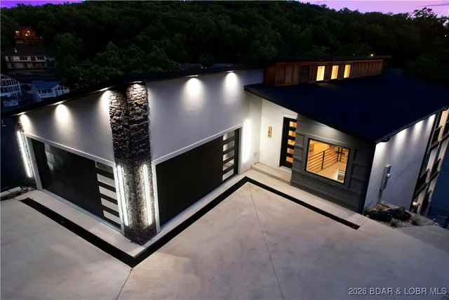 $2,195,000 | 186 Frudeger Road, Lake Ozark, MO 65049