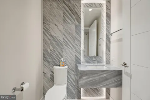 $1,750,000 | 601 Wharf Street Southwest, Unit 213, Washington, DC 20024