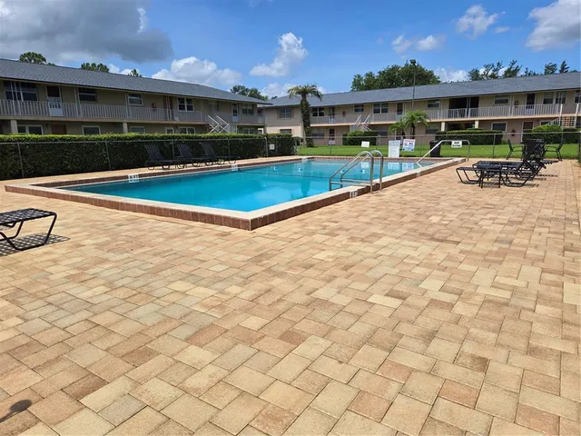 $104,000 | 1100 East Caroline Street, Unit 115, Tavares, FL 32778