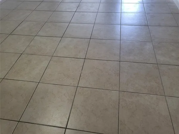 $104,000 | 1100 East Caroline Street, Unit 115, Tavares, FL 32778