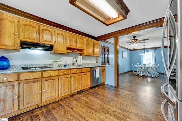 $899,900 | 206 Taylor Road, Greer, SC 29651