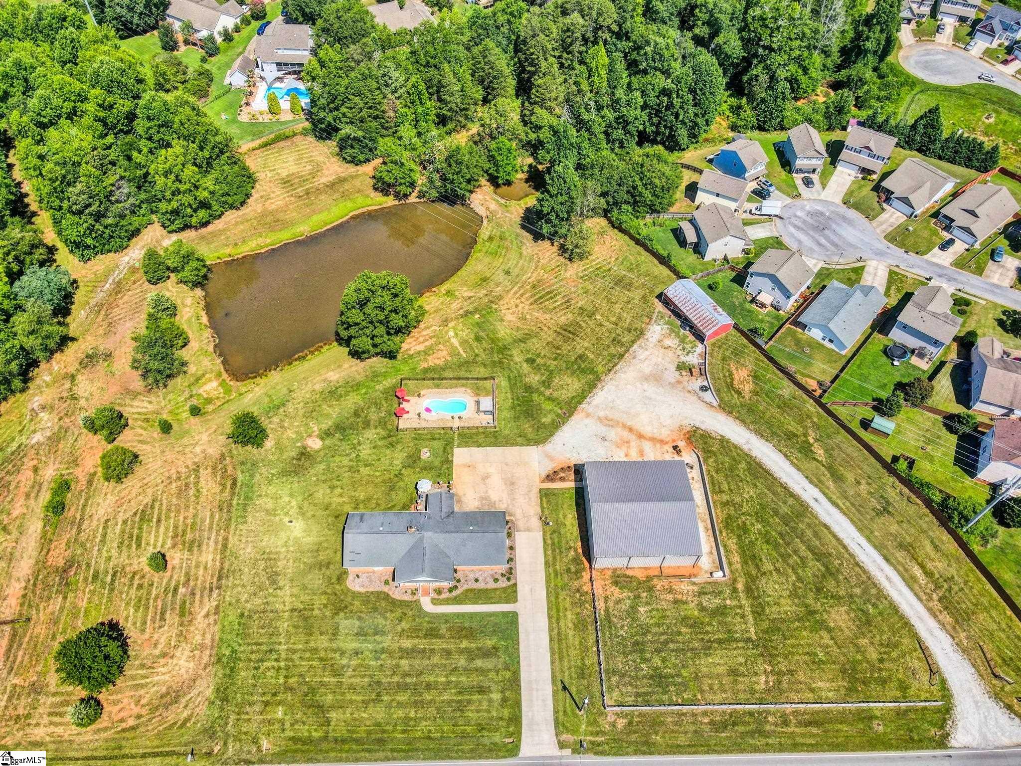 206 Taylor Road Greer, SC 29651 - Photo 3 of 36