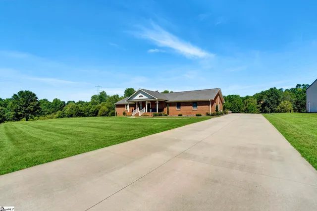 $899,900 | 206 Taylor Road, Greer, SC 29651