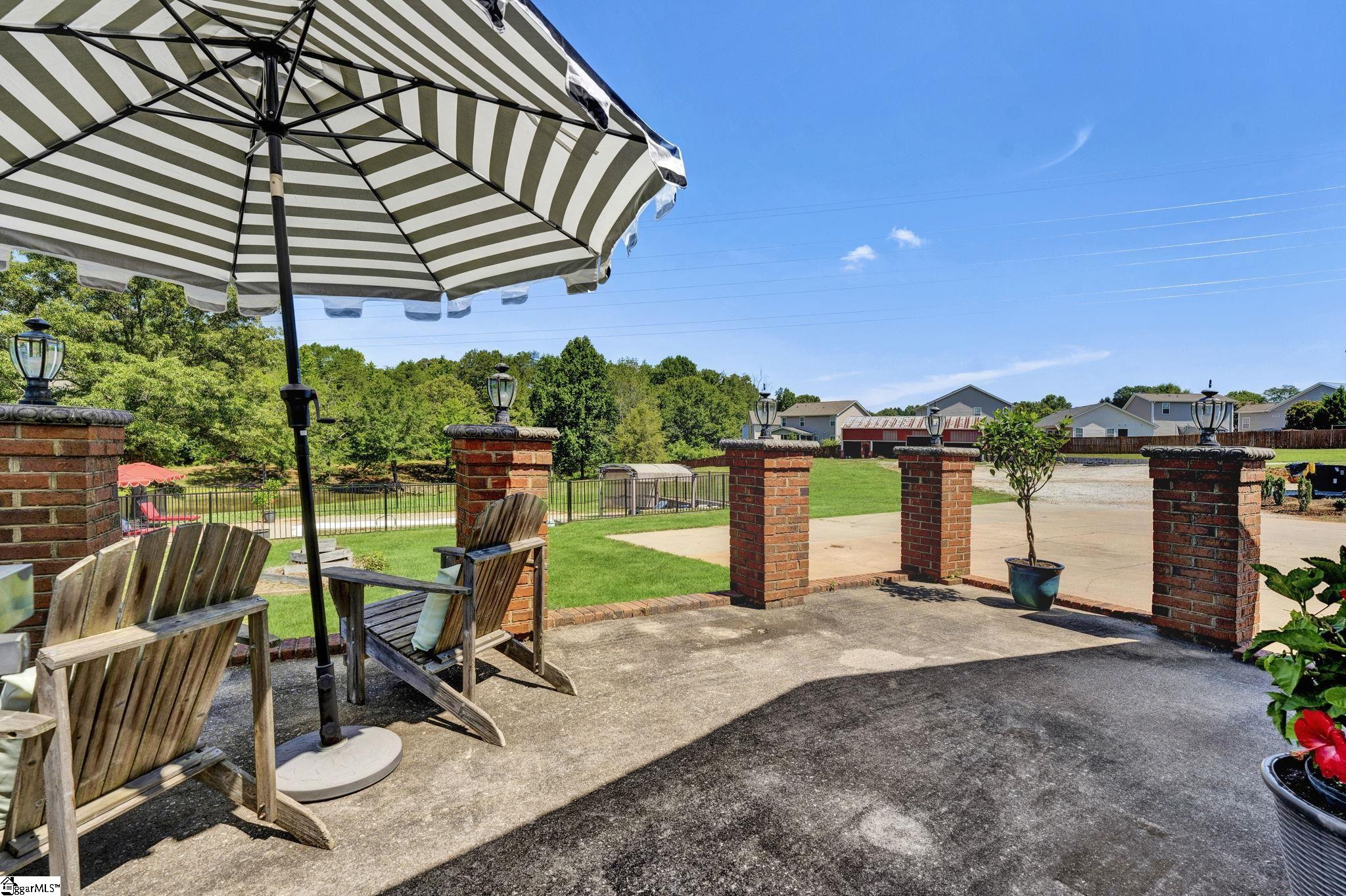 206 Taylor Road Greer, SC 29651 - Photo 8 of 36