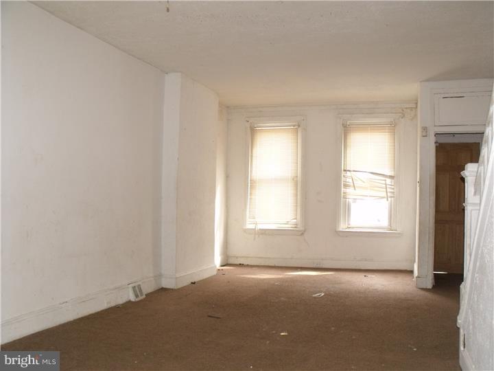 2053 Sigel Street Philadelphia, PA 19145 - Photo 4 of 20