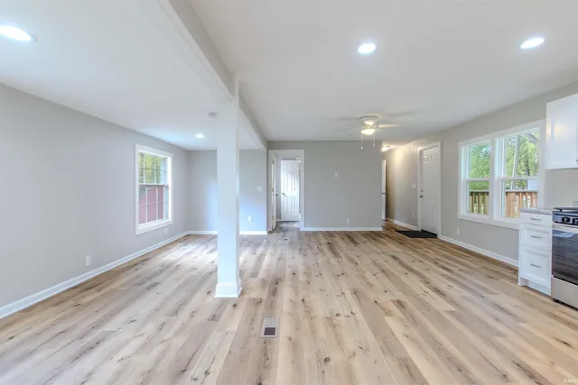 $259,900 | 2205 East 770 South, Wolcottville, IN 46795