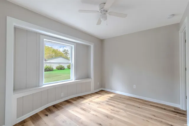 $259,900 | 2205 East 770 South, Wolcottville, IN 46795