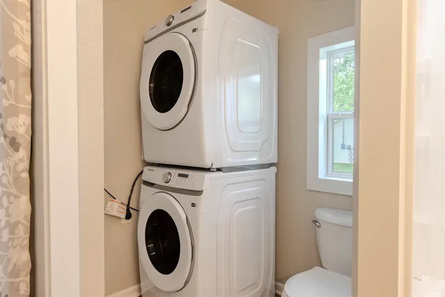 $259,900 | 2205 East 770 South, Wolcottville, IN 46795