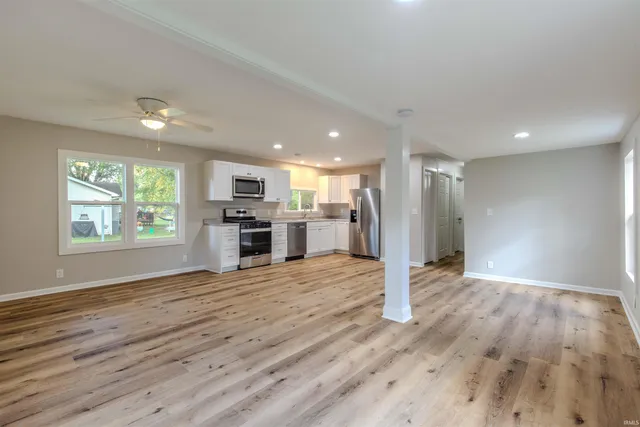 $259,900 | 2205 East 770 South, Wolcottville, IN 46795