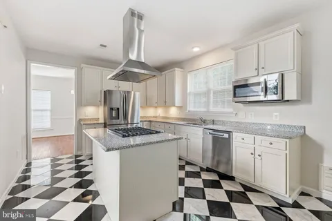 $585,000 | 2728 London Plane Court, Waldorf, MD 20603