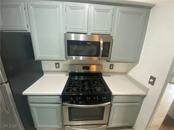 $1,695 | 7151 South Durango Drive, Unit 306, Las Vegas, NV 89113
