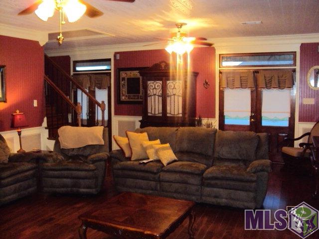 200 Cedar Street Raceland, LA 70394 - Photo 12 of 23 Living Room 2