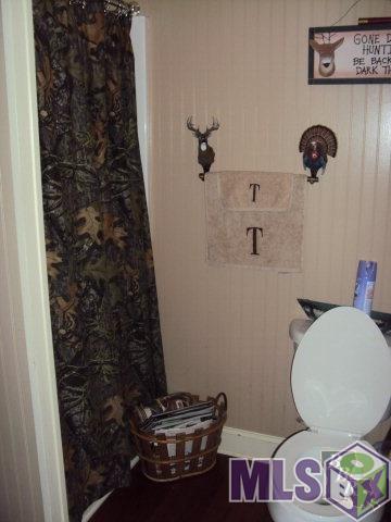 200 Cedar Street Raceland, LA 70394 - Photo 2 of 23 Bathroom 2