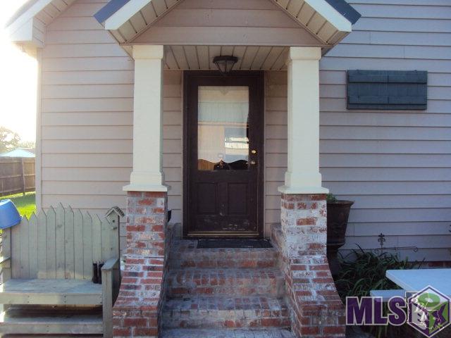 200 Cedar Street Raceland, LA 70394 - Photo 10 of 23 Side entrance
