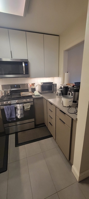318 Rindge Avenue, Unit 406 Cambridge, MA 02140 - Photo 4 of 12