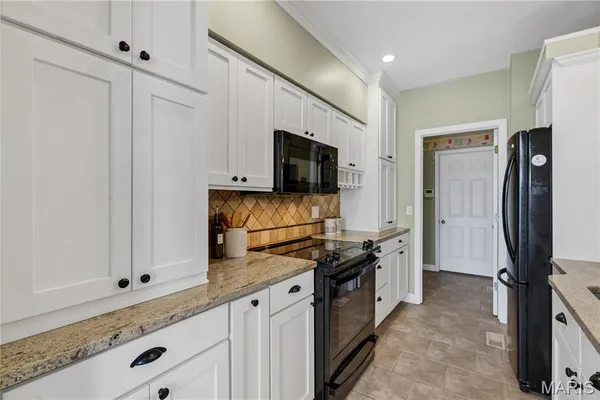 $230,000 | 3016 Autumn Shores Drive, Maryland Heights, MO 63043