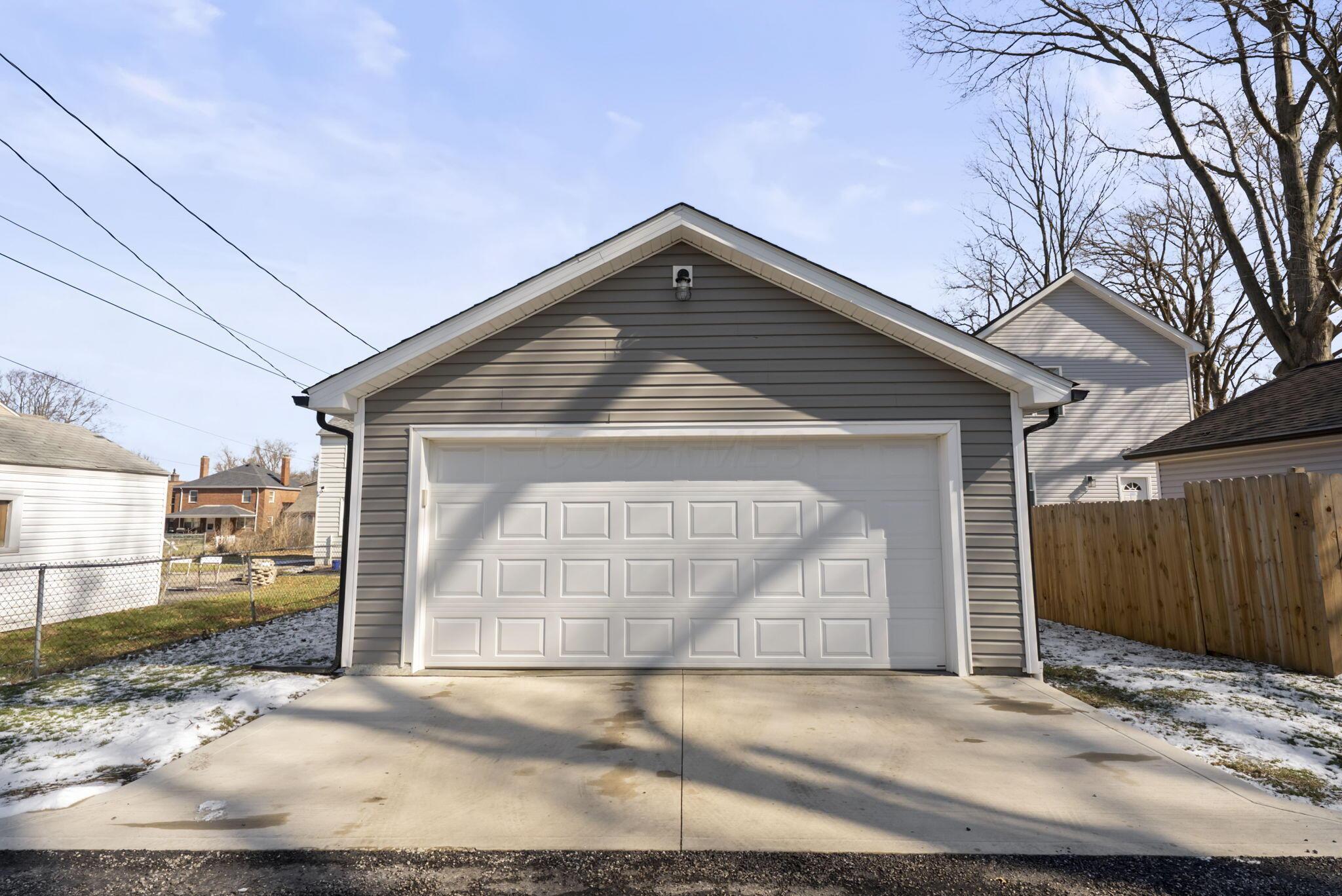 1219 Berkeley Road Columbus, OH 43206 - Photo 39 of 50 Garage