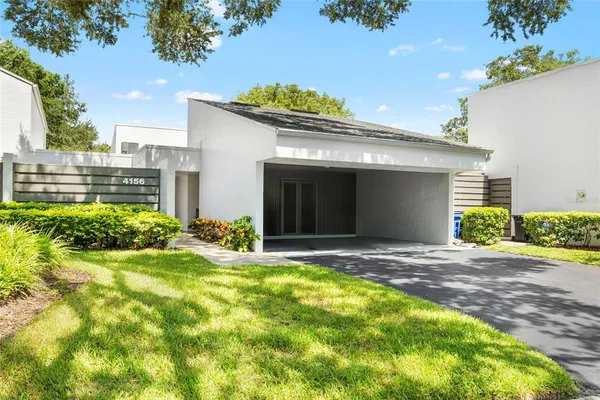 $2,700 | 4156 Northmeadow Circle, Unit 4156, Tampa, FL 33618