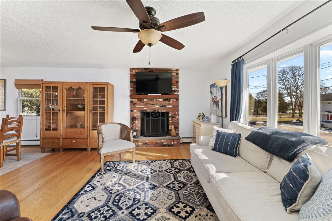 4 3rd Street Westerly, RI 02891 - Photo 17 of 46 Living Room