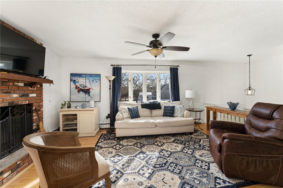 4 3rd Street Westerly, RI 02891 - Photo 18 of 46 Living Room