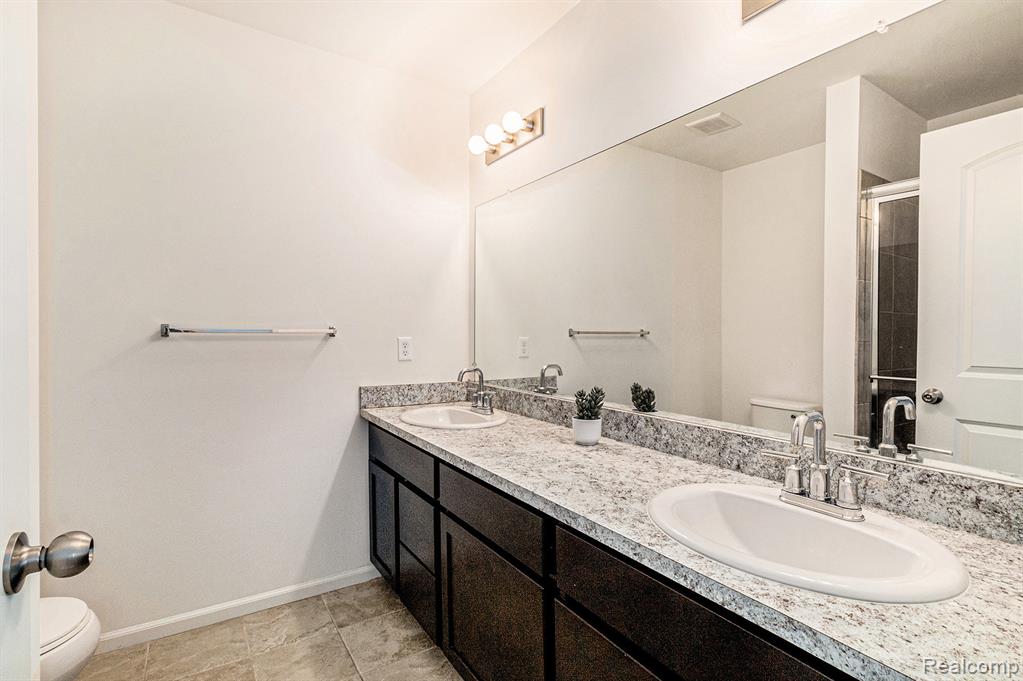 478 North Wixom Road Wixom, MI 48393 - Photo 13 of 26