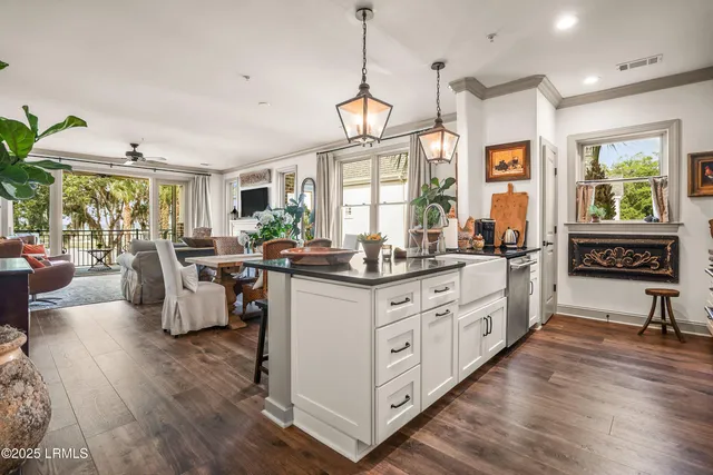 $1,350,000 | 15 Sunset Boulevard, Unit 1201, Beaufort, SC 29907