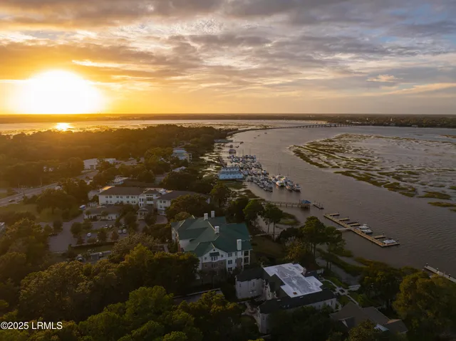 $1,350,000 | 15 Sunset Boulevard, Unit 1201, Beaufort, SC 29907