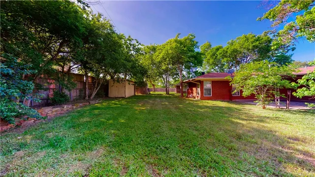 $1,800 | 2104 Elmwood Drive, Bryan, TX 77802