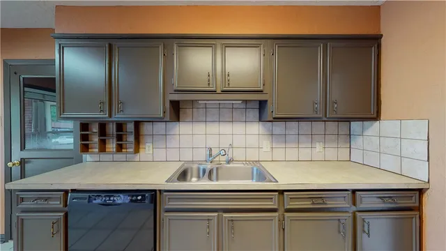 $1,800 | 2104 Elmwood Drive, Bryan, TX 77802