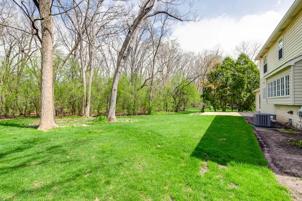$899,990 | 22 Regent Lane, Lincolnshire, IL 60069