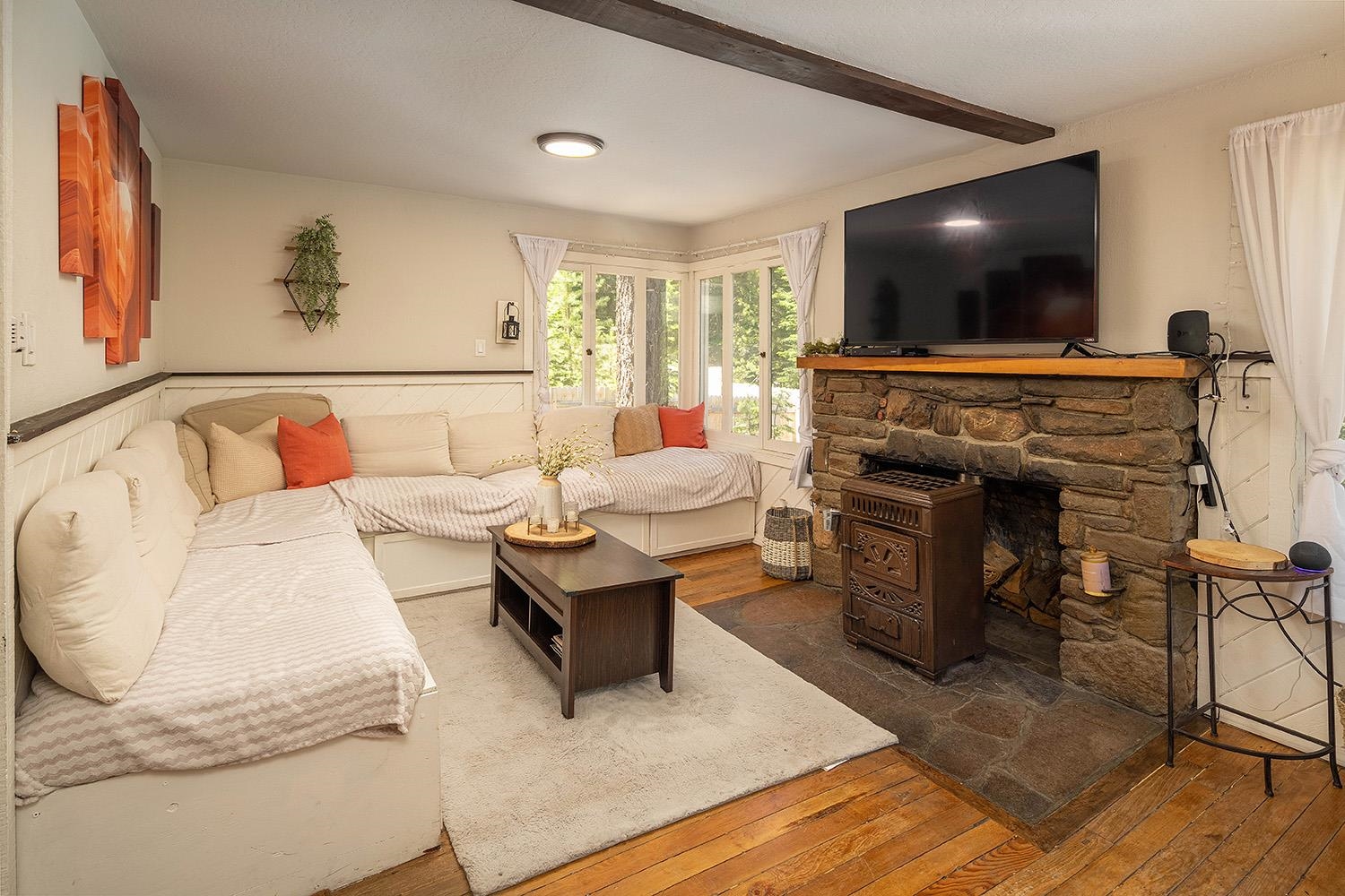 8735 River Road Truckee, CA 96161 - Photo 3 of 16 Gallery Image 3