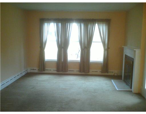 206 Winnapaug Road Westerly, RI 02891 - Photo 6 of 16 Den/Family/Great Room.