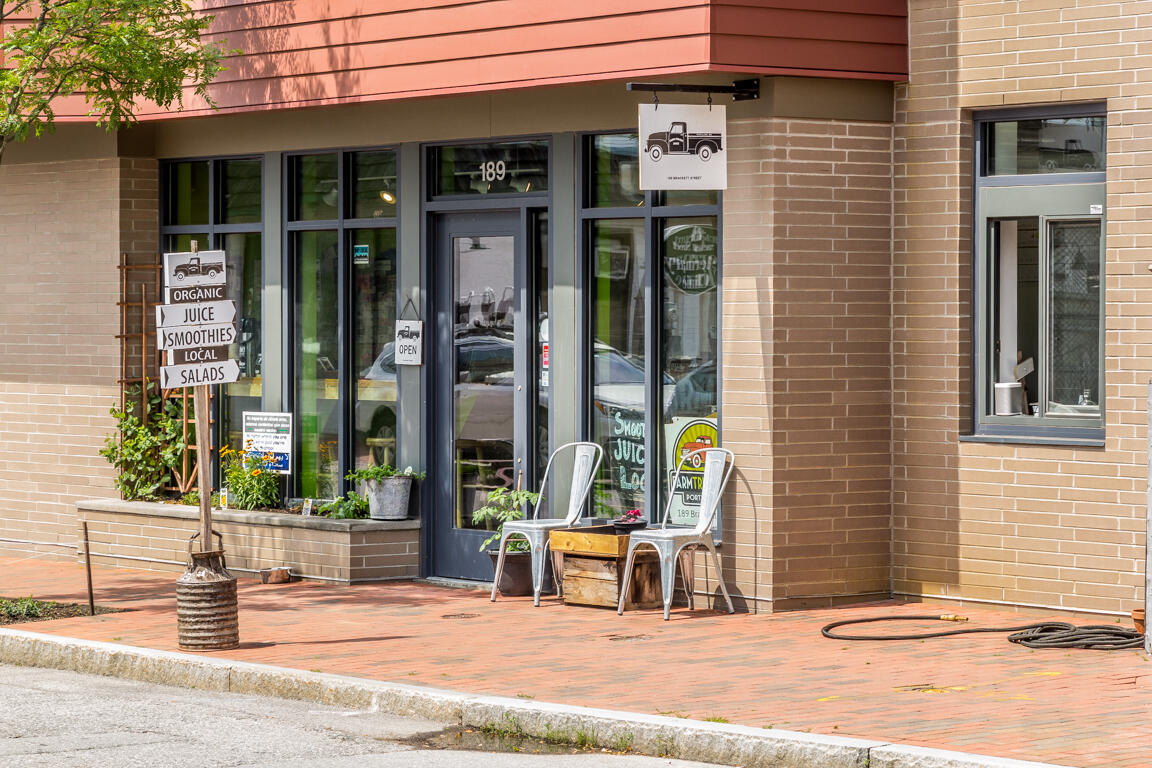 22 Pine Street, Unit 5 Portland, ME 04102 - Photo 27 of 29 cafe