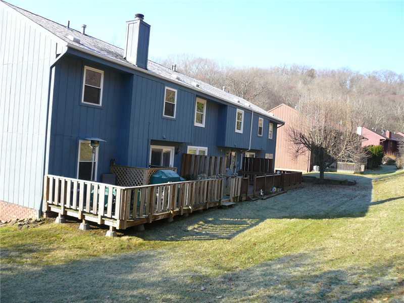 102 Old English Road Pittsburgh, PA 15237 - Photo 20 of 24 Exterior Back.