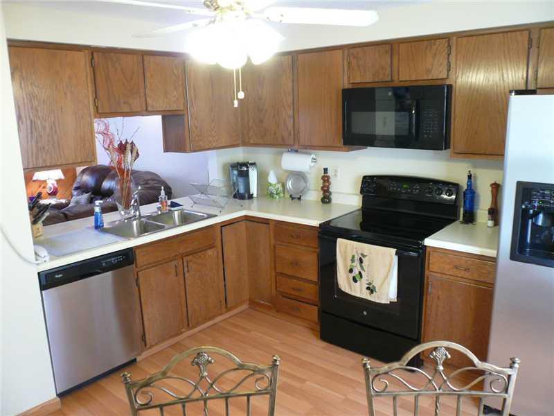 102 Old English Road Pittsburgh, PA 15237 - Photo 9 of 24 Kitchen.