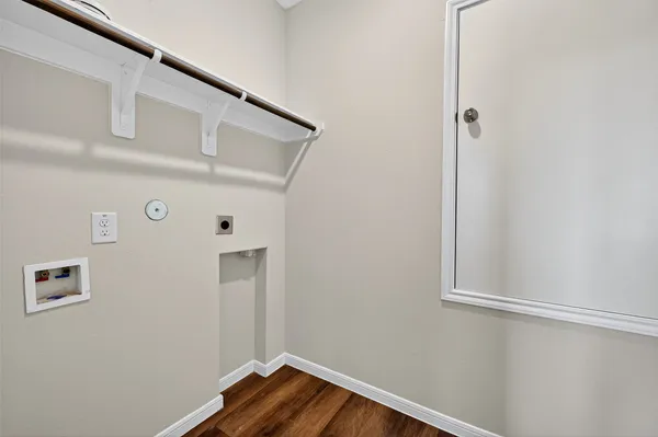 a view of a hallway with closet
