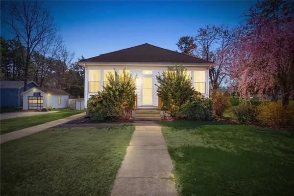 $599,000 | 230 School Street, Lincoln, RI 02865