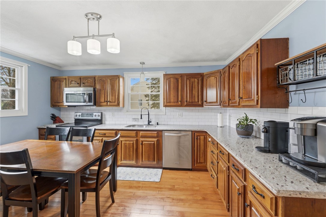 230 School Street Lincoln, RI 02865 - Photo 10 of 46