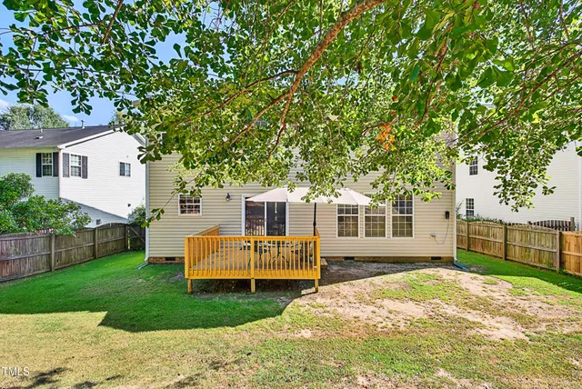 $699,000 | 1124 Woodlands Creek Way, Apex, NC 27502