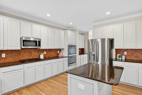 $699,000 | 1124 Woodlands Creek Way, Apex, NC 27502