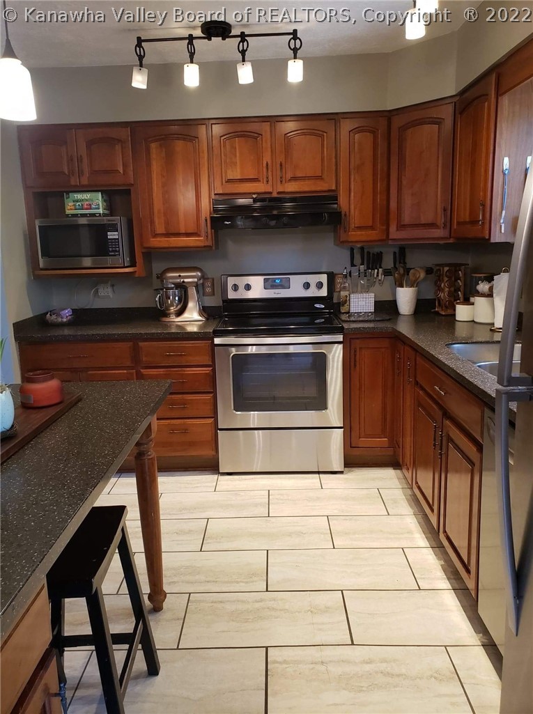 209 Eureka Road Charleston, WV 25314 - Photo 6 of 45 Gallery Image 6