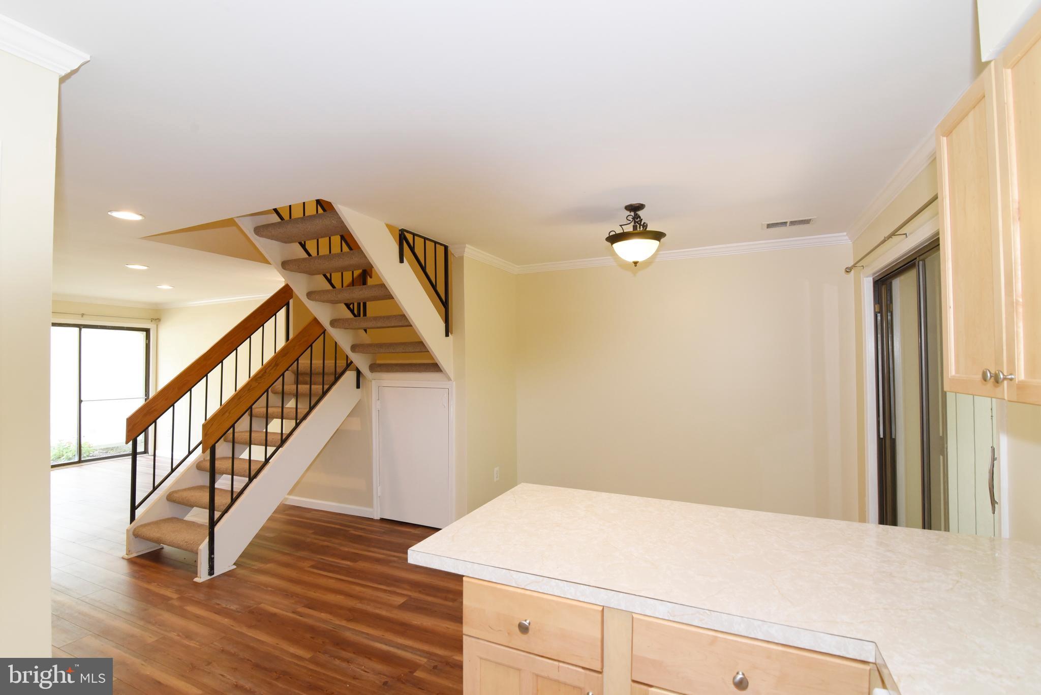 12177 Sanibel Court Reston, VA 20191 - Photo 6 of 25 Gallery Image 6