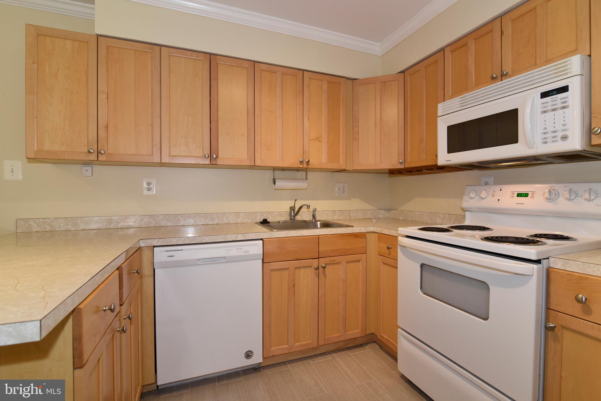 12177 Sanibel Court Reston, VA 20191 - Photo 9 of 25 Gallery Image 9