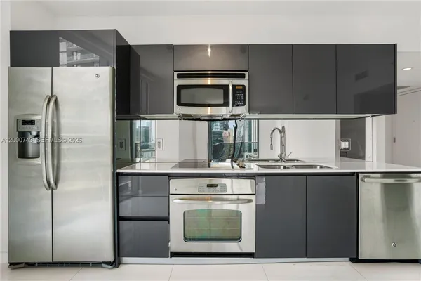 $4,100 | 31 Southeast 6th Street, Unit 2201, Miami, FL 33131