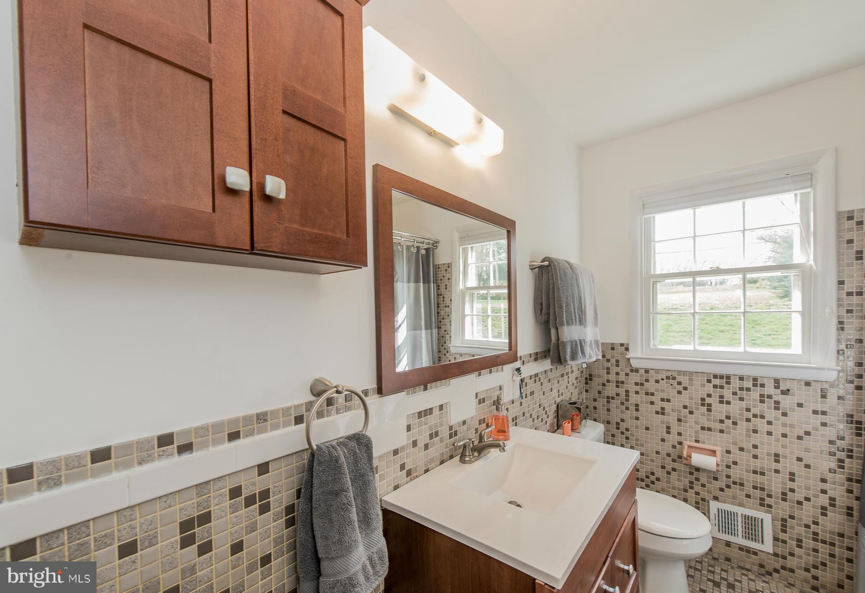 4834 Roundhill Road Ellicott City, MD 21043 - Photo 22 of 30 Bath