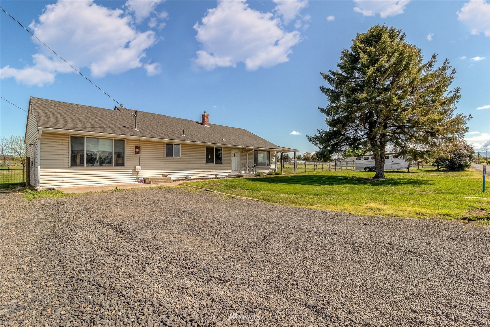 898 Newtown Road Walla Walla, WA 99362 - Photo 2 of 24 Gallery Image 2